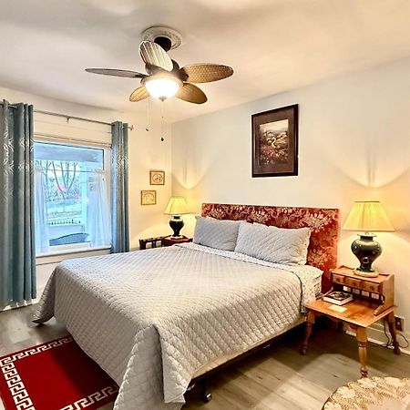 Adorable 2-Bedroom Unit With Jacuzzi Beside Falls ไนแอการาฟอลส์ ภายนอก รูปภาพ