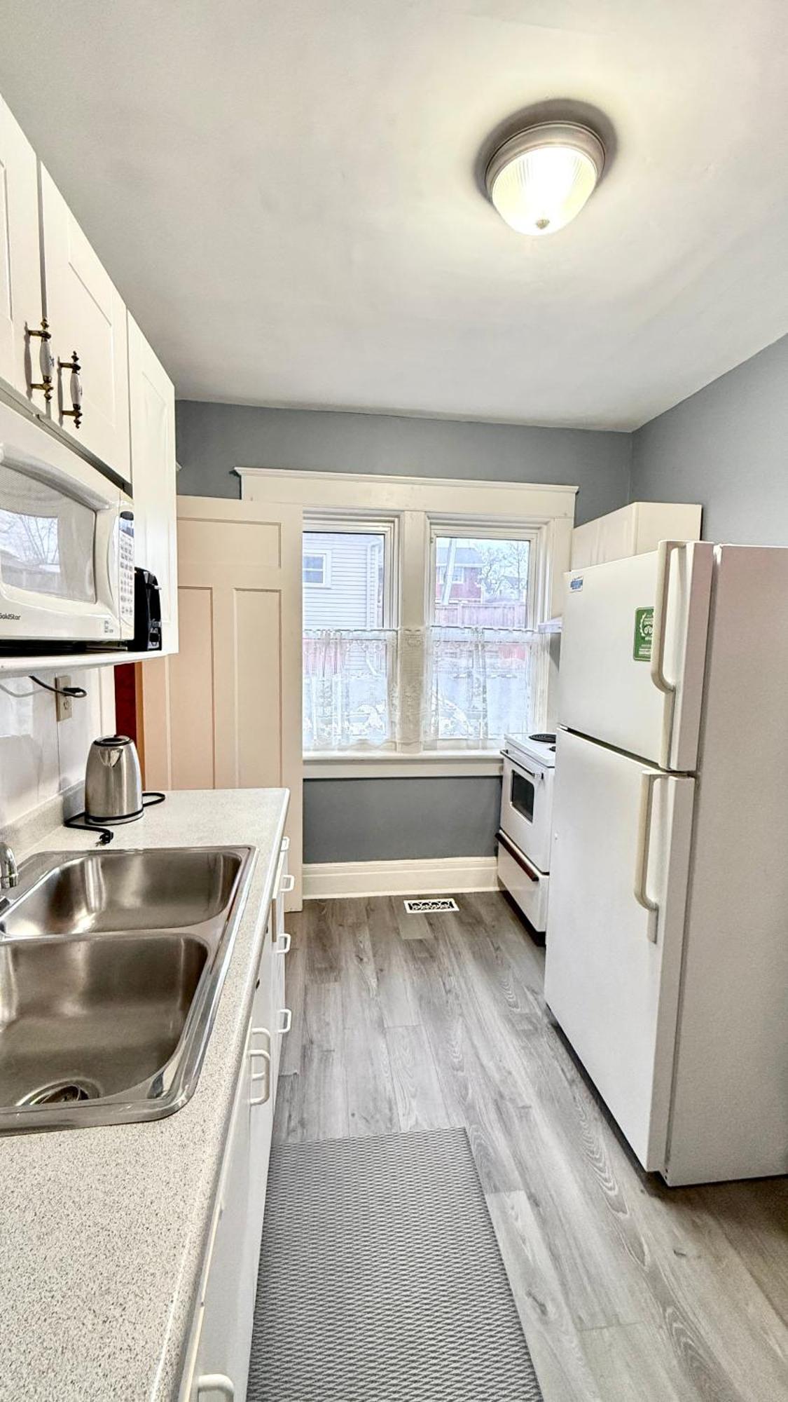 Adorable 2-Bedroom Unit With Jacuzzi Beside Falls ไนแอการาฟอลส์ ภายนอก รูปภาพ